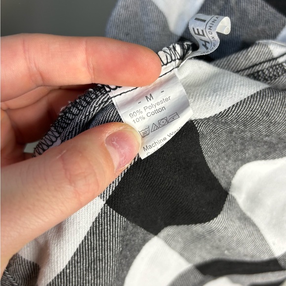 SHEIN Black and White Checkered Top - Picture 7 of 8